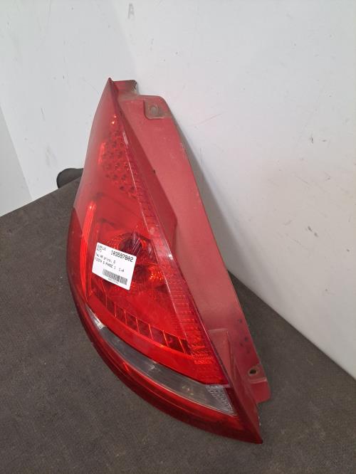 Image Feu arriere principal gauche (feux) - FORD FIESTA 6