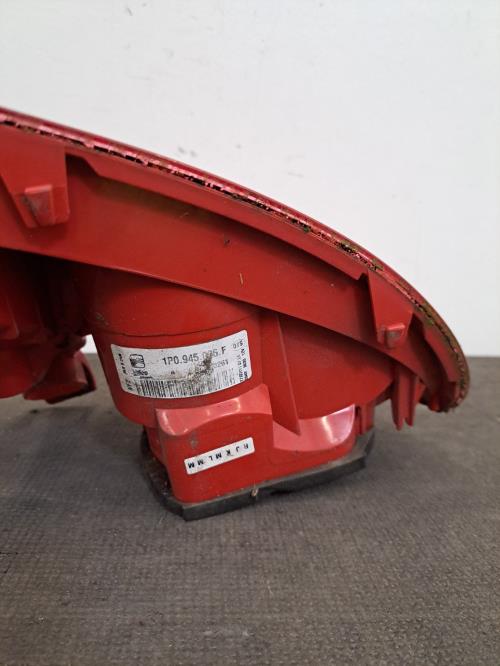 Image Feu arriere principal droit (feux) - SEAT LEON 2