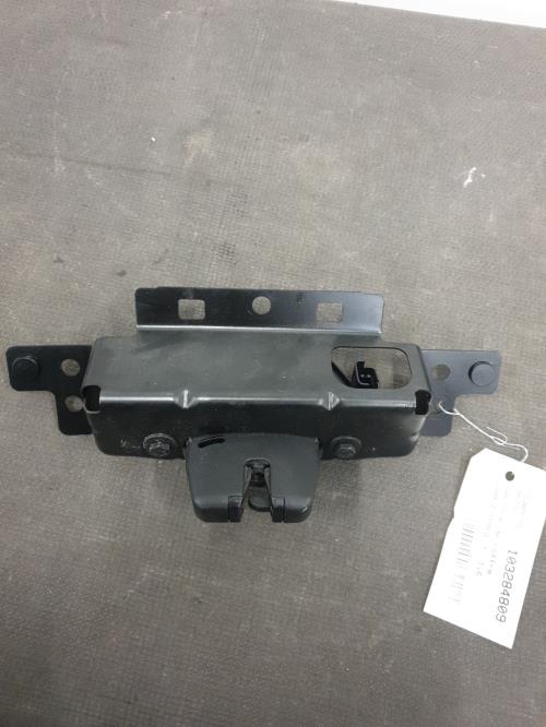 Image Serrure de hayon - PEUGEOT 208 1
