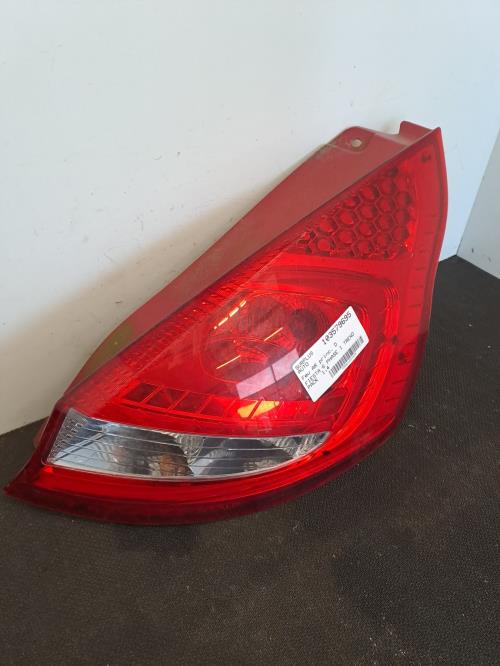 Image Feu arriere principal droit (feux) - FORD FIESTA 6