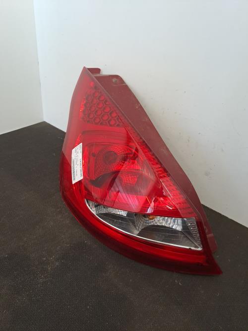 Image Feu arriere principal gauche (feux) - FORD FIESTA 6