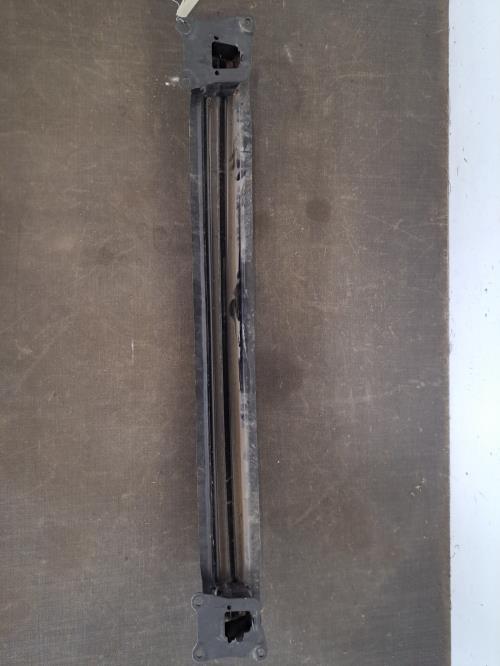 Image Renfort pare choc arriere (traverse) - VOLKSWAGEN GOLF 5