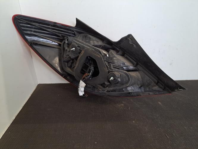 Image Feu arriere principal droit (feux) - OPEL CORSA D