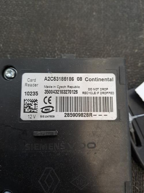 Image Lecteur de carte (neiman) - RENAULT GRAND SCENIC 3