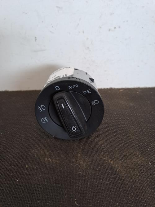 Image Commande de phare - SKODA FABIA 3