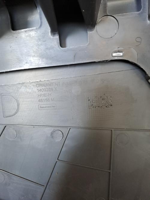 Image Garniture porte avant droite - RENAULT TRAFIC 3 COURT