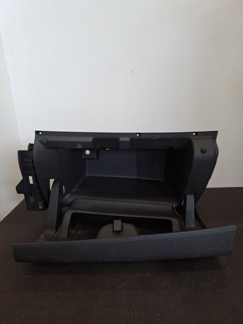 Image Boite a gants - RENAULT TRAFIC 3 COURT