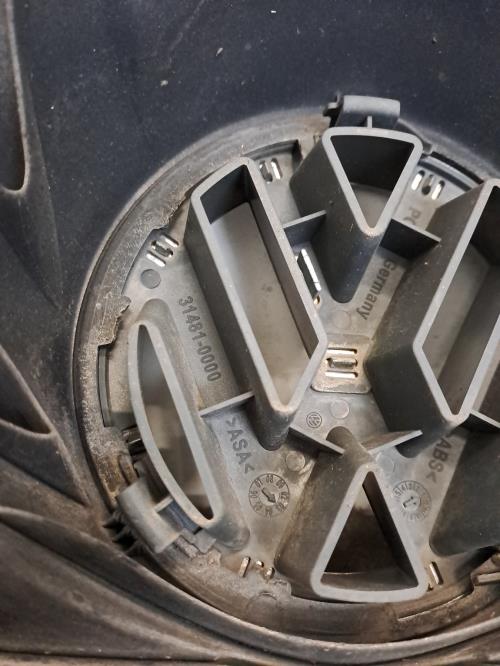 Image Calandre - VOLKSWAGEN TOURAN 1