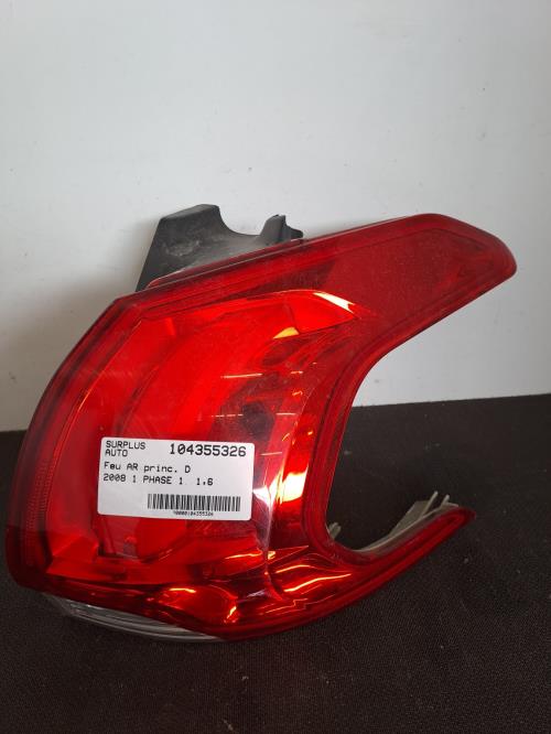 Image Feu arriere principal droit (feux) - PEUGEOT 2008 1