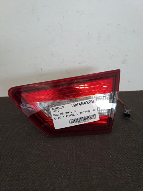 Image Feu arriere secondaire droit (feux) - RENAULT CLIO 4