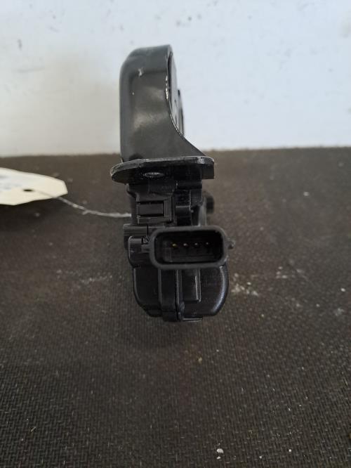Image Serrure de hayon - RENAULT CLIO 4