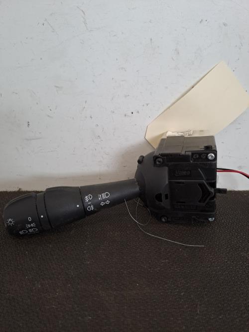 Image Commodo phare - RENAULT CLIO 4