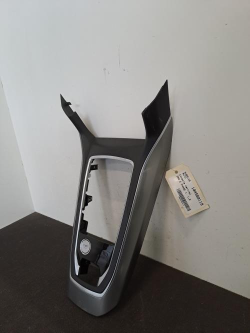 Image Console central (interieur plastique) - PEUGEOT 308 2