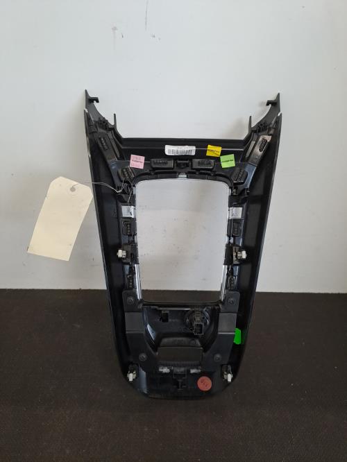 Image Console central (interieur plastique) - PEUGEOT 308 2