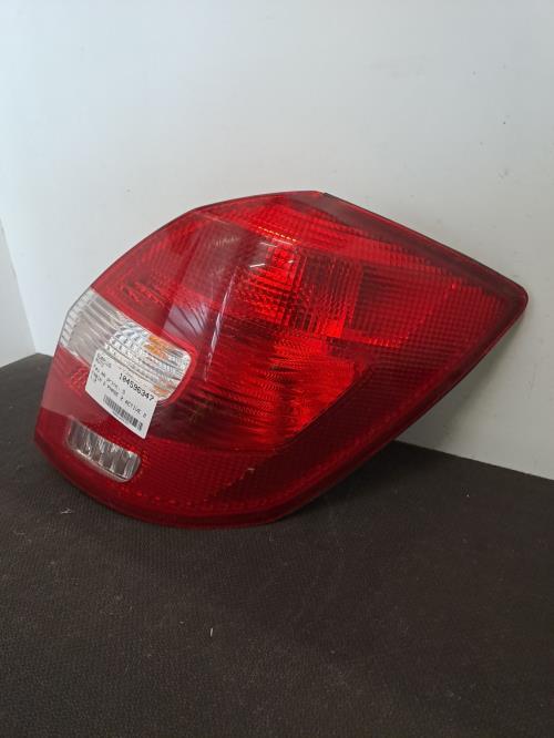 Image Feu arriere principal droit (feux) - SKODA FABIA 2