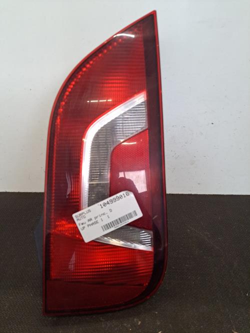 Image Feu arriere principal droit (feux) - VOLKSWAGEN UP