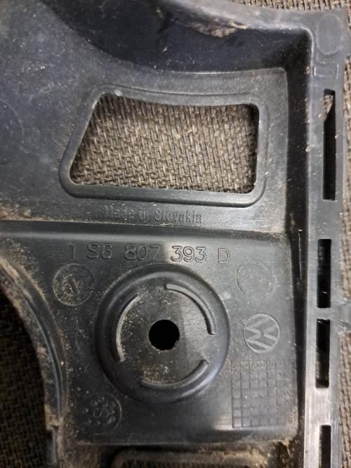 Image Moulure de pare choc arriere - VOLKSWAGEN UP