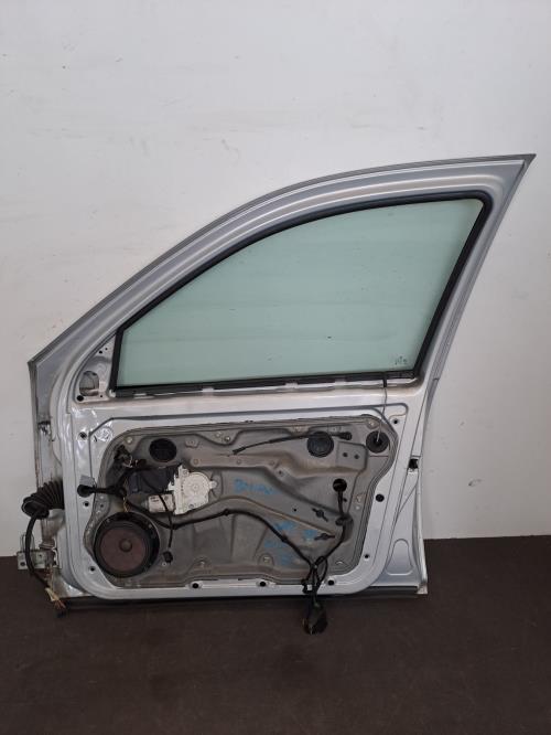 Image Porte avant droit - VOLKSWAGEN GOLF 4