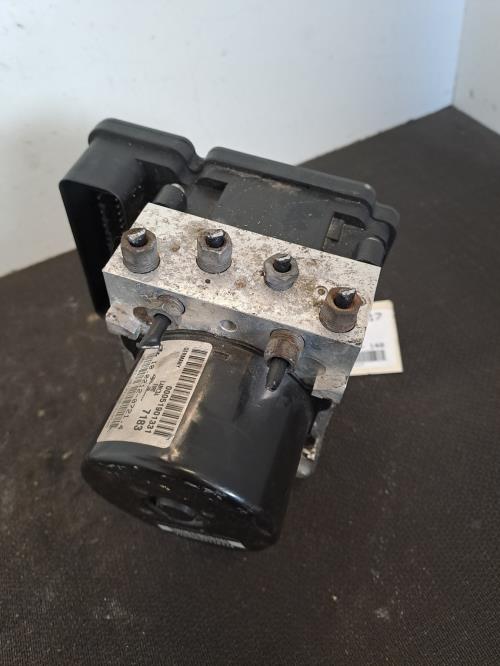 Image Bloc ABS (freins anti-blocage) - ALFA ROMEO GIULIETTA 2