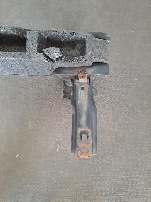 Image Renfort pare choc avant (traverse) - VOLKSWAGEN UP