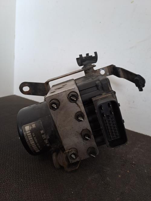 Image Bloc ABS (freins anti-blocage) - PEUGEOT 206