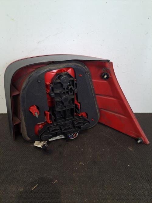 Image Feu arriere principal gauche (feux) - VOLKSWAGEN GOLF 4