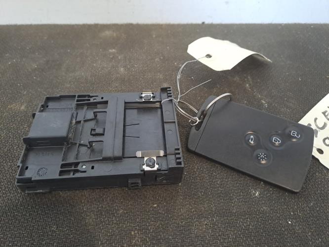 Image Lecteur de carte (neiman) - RENAULT GRAND SCENIC 3