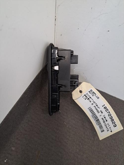 Image Interrupteur de leve vitre avant gauche - FORD FIESTA 6