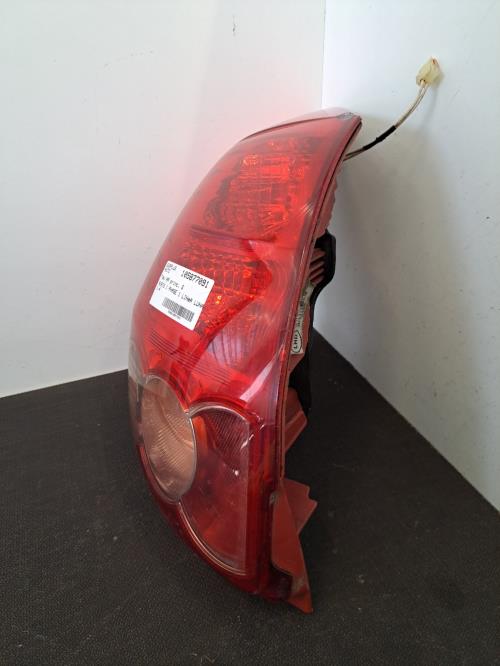 Image Feu arriere principal droit (feux) - TOYOTA AURIS 1