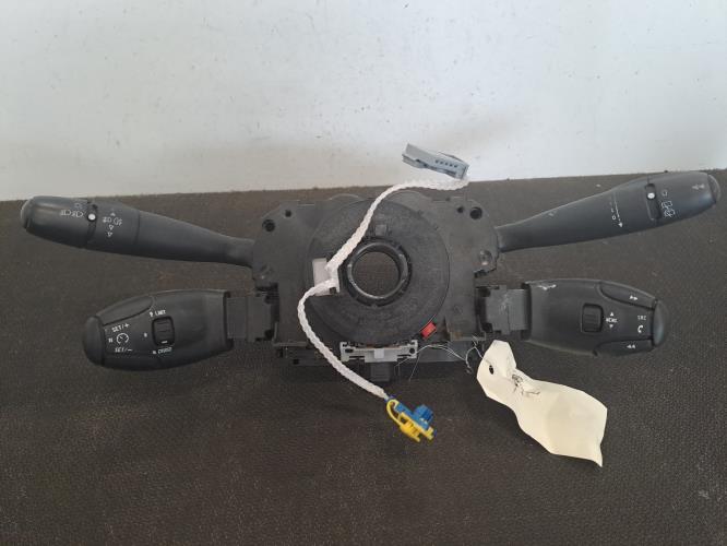 Image Com (Bloc Contacteur Tournant+Commodo Essuie Glace+Commodo Phare) - PEUGEOT 308 1