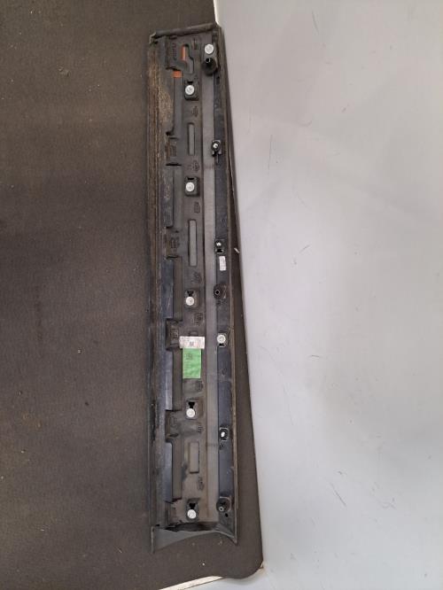 Image Baguette de porte avant droite - JAGUAR F-PACE