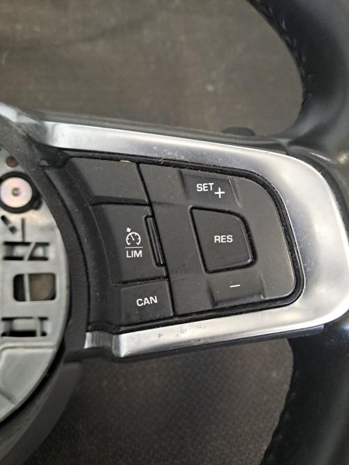 Image Volant - JAGUAR F-PACE