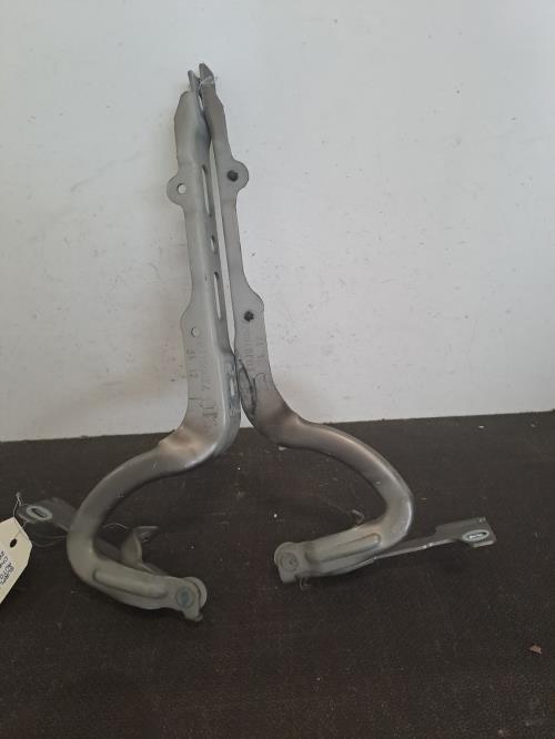 Image Charniere de capot - PEUGEOT 208 1