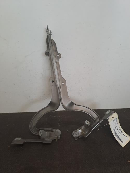 Image Charniere de capot - PEUGEOT 208 1