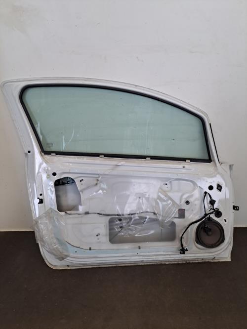 Image Porte avant gauche - OPEL CORSA D