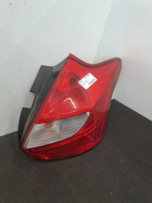 Image Feu arriere principal droit (feux) - FORD FOCUS 3