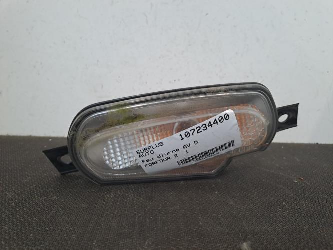 Image Feu diurne avant droit - SMART FORFOUR 2