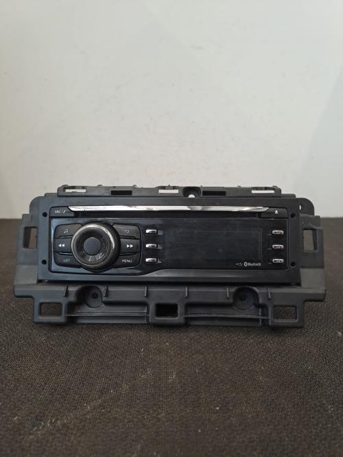 Image Autoradio d'origine - PEUGEOT 208 1