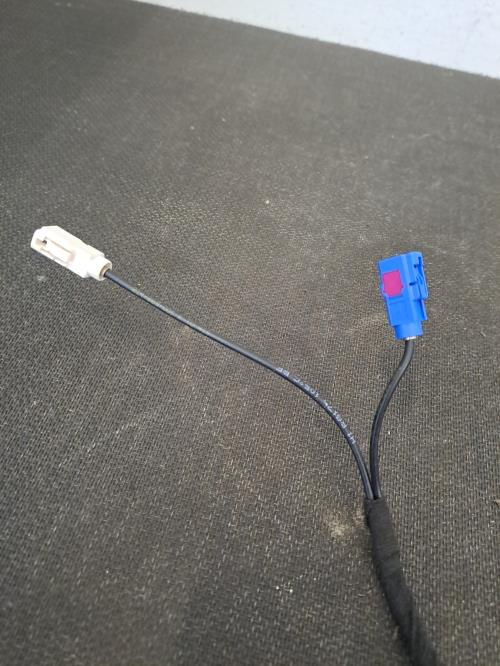 Image Antenne - PEUGEOT 208 1