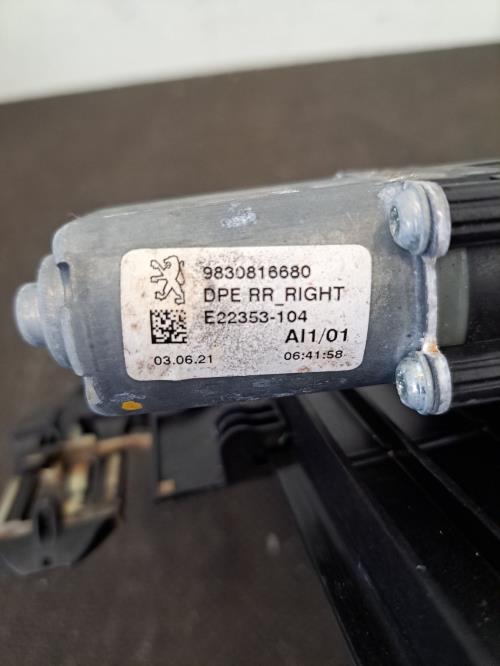 Image Leve vitre electrique arriere droit - PEUGEOT 308 3 SW