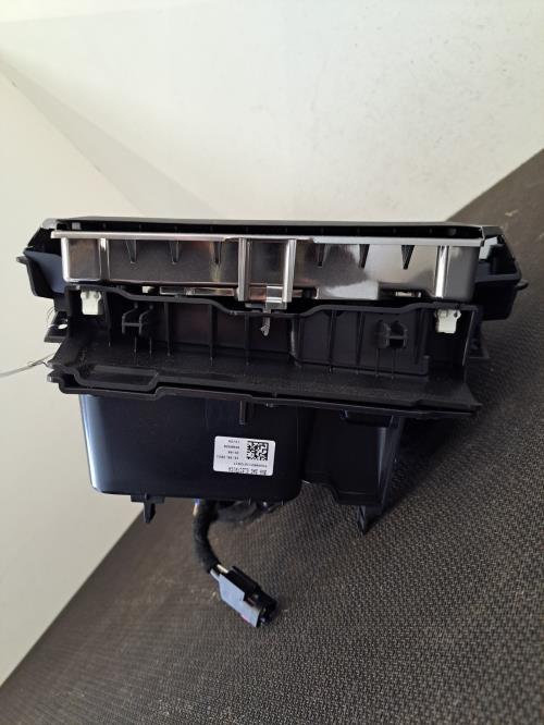 Image Console central (interieur plastique) - PEUGEOT 308 3 SW