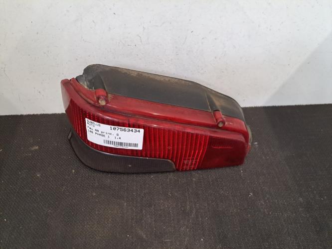 Image Feu arriere principal gauche (feux) - PEUGEOT 106