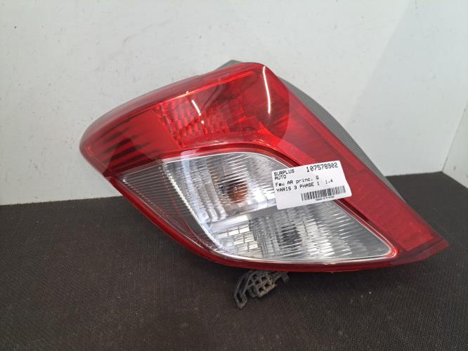 Image Feu arriere principal gauche (feux) - TOYOTA YARIS 3