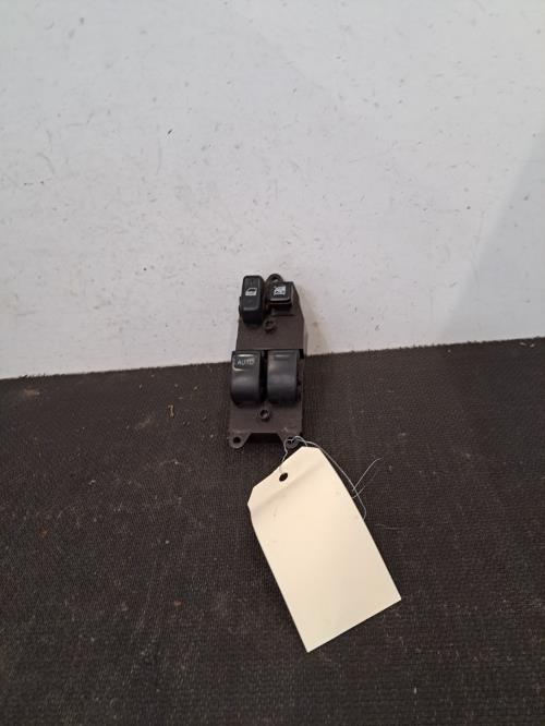 Image Interrupteur de leve vitre avant gauche - TOYOTA YARIS 1