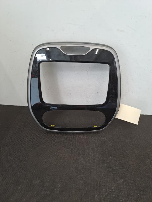 Image Facade autoradio - RENAULT CAPTUR 1