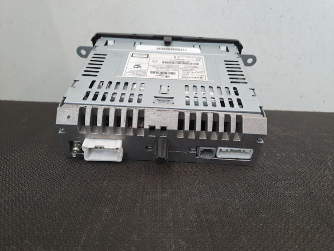 Image Autoradio d'origine - RENAULT CAPTUR 1