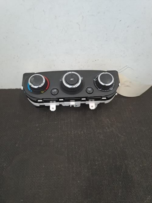 Image Commande chauffage - RENAULT CAPTUR 1