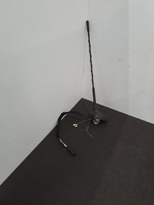 Image Antenne - OPEL CORSA E