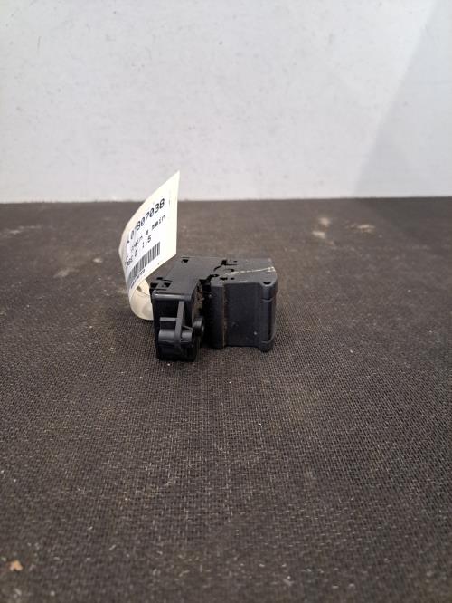 Image Poignee electrique frein a main - RENAULT SCENIC 3