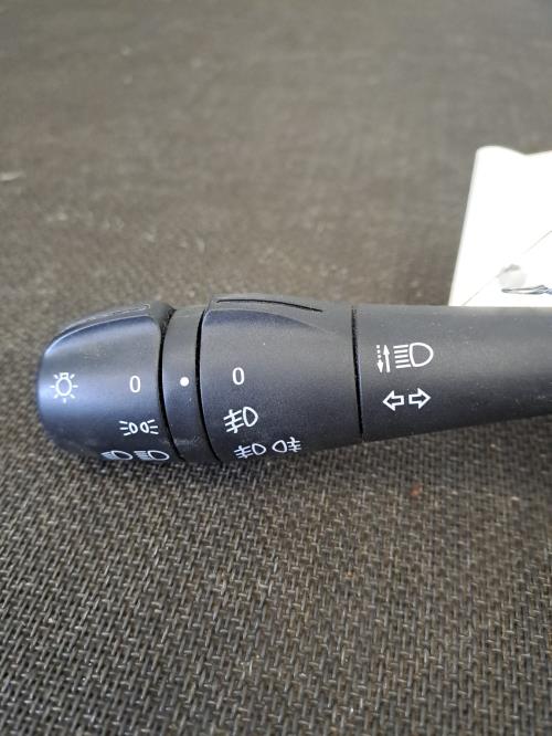 Image Commodo phare - RENAULT CLIO 4